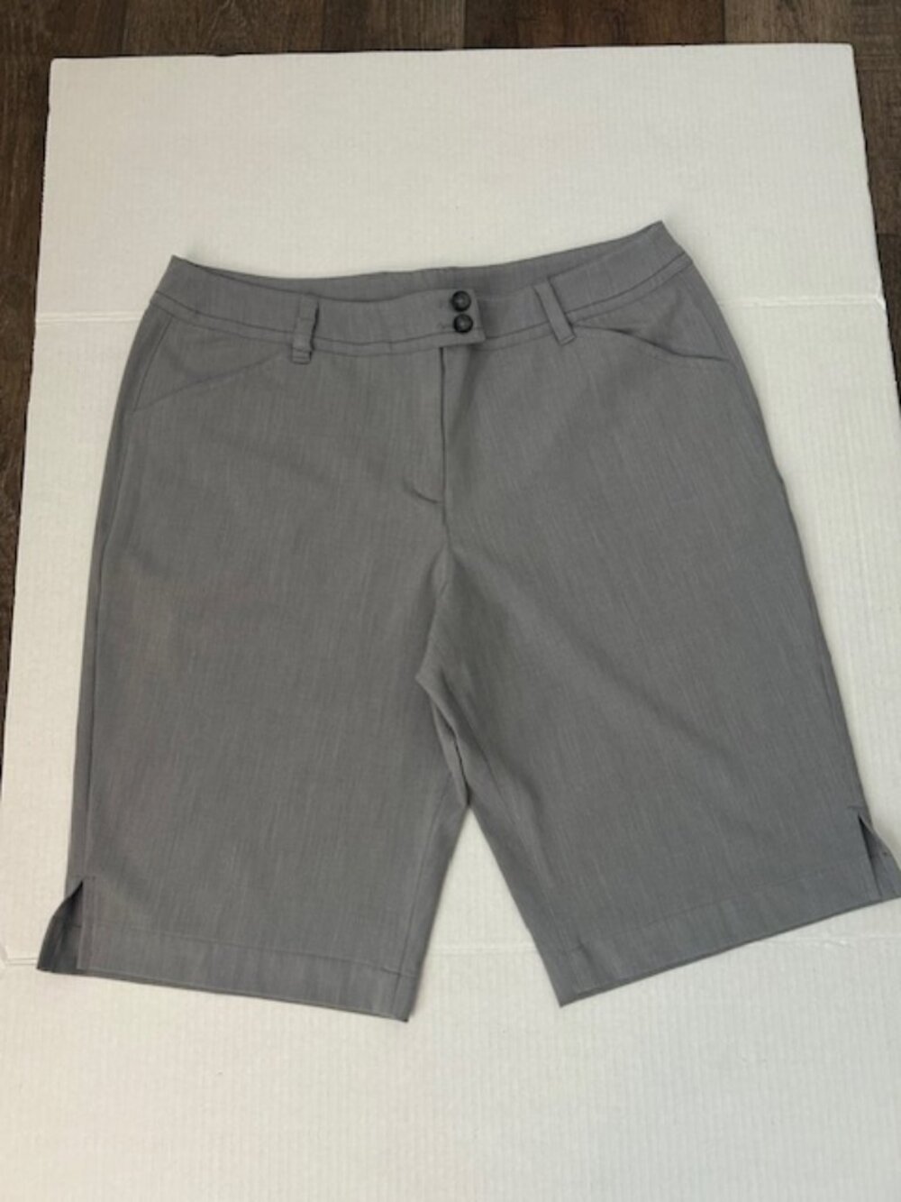 NWOT- Callaway Women's Light Gray Golf Shorts - size 10